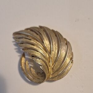 Large Elegant Gold Leaf Brooch